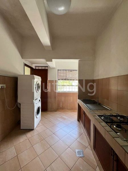 4 Bed Terraced House (Landed) for Rent in  Eastwood Centre - Image 13